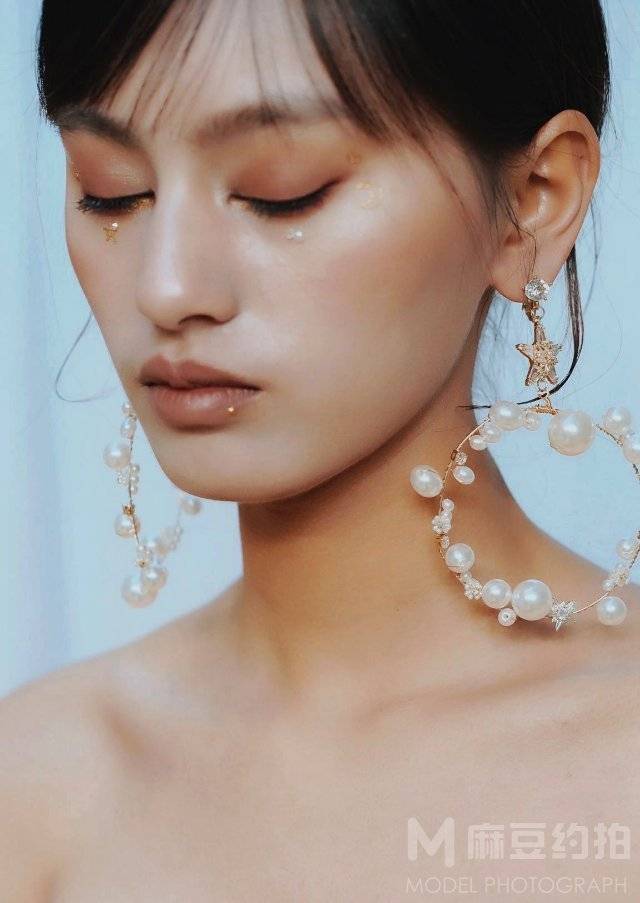 妆容模特