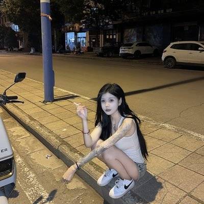 黑白模特