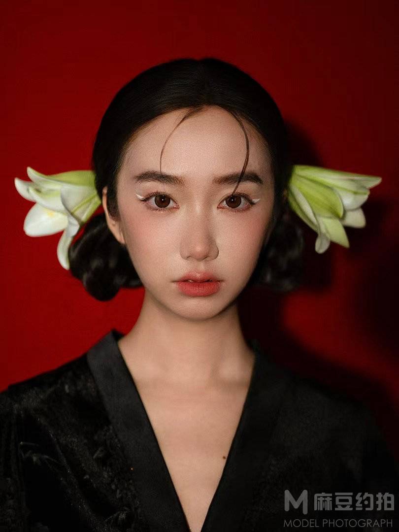 妆容模特