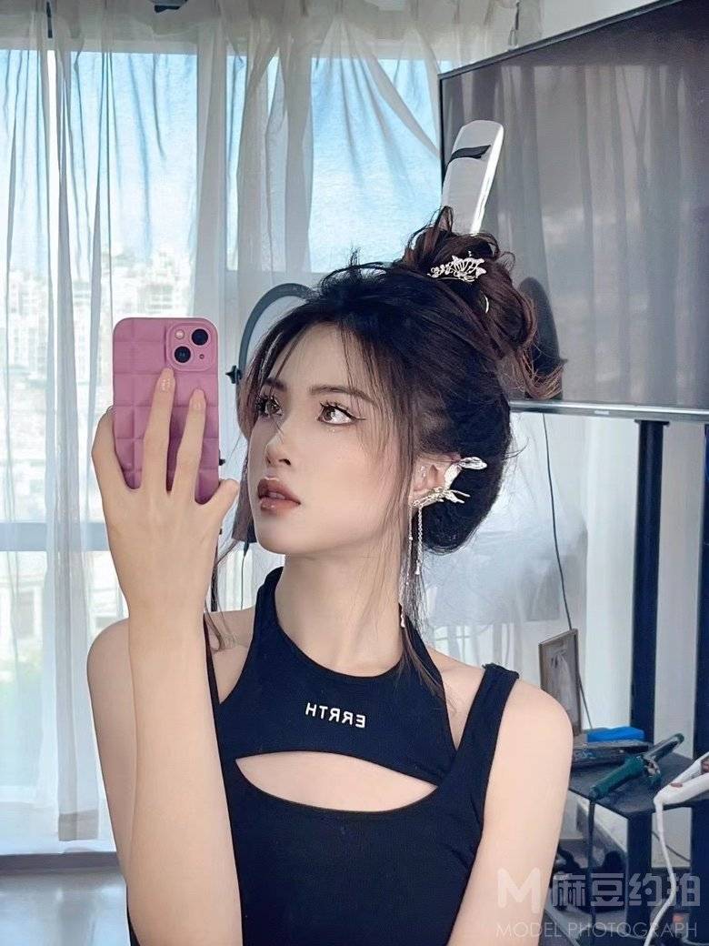 妆容模特
