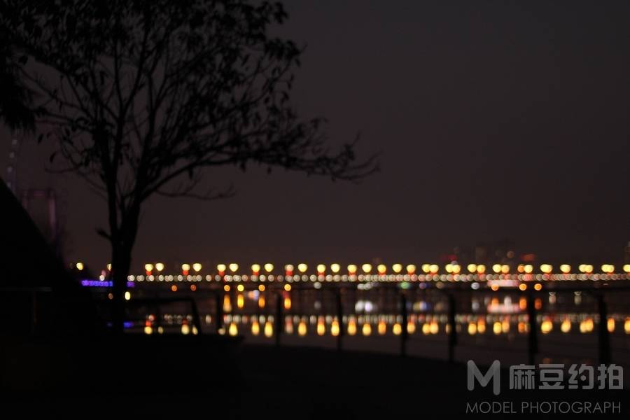夜景模特