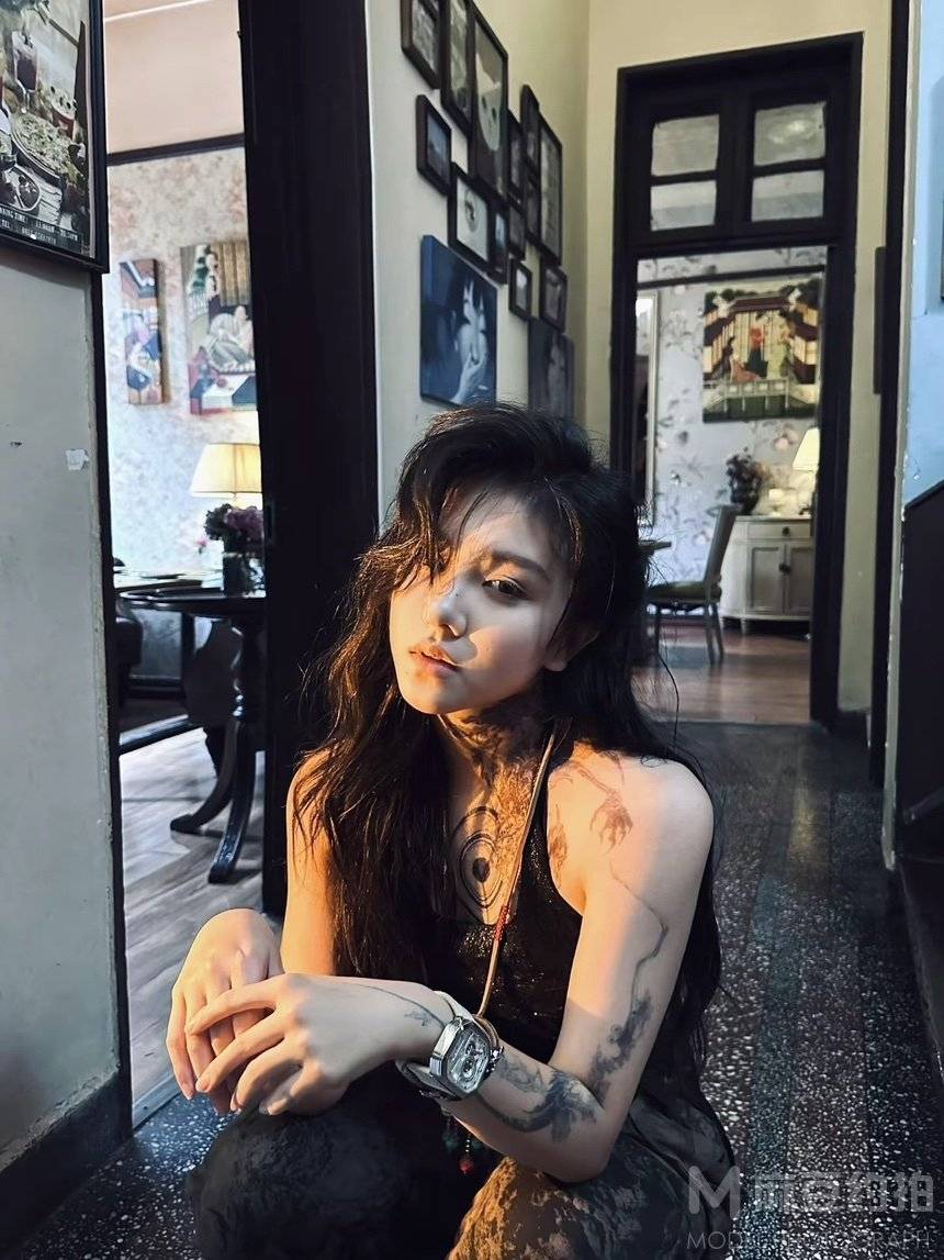 宝丽来模特