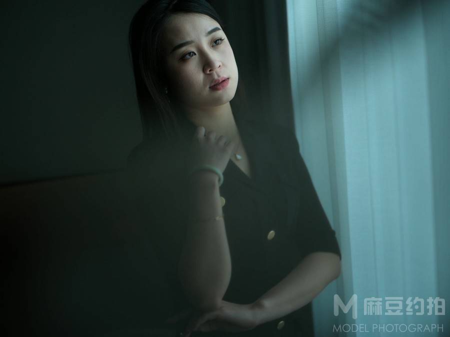 情绪模特