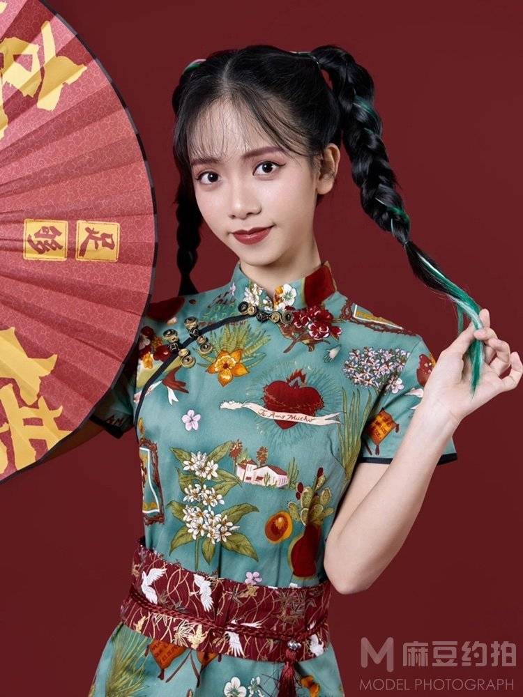校园模特