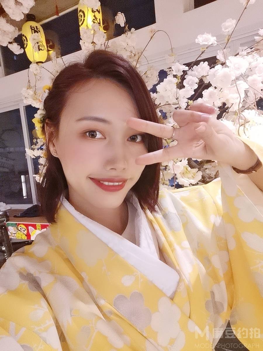妆容模特