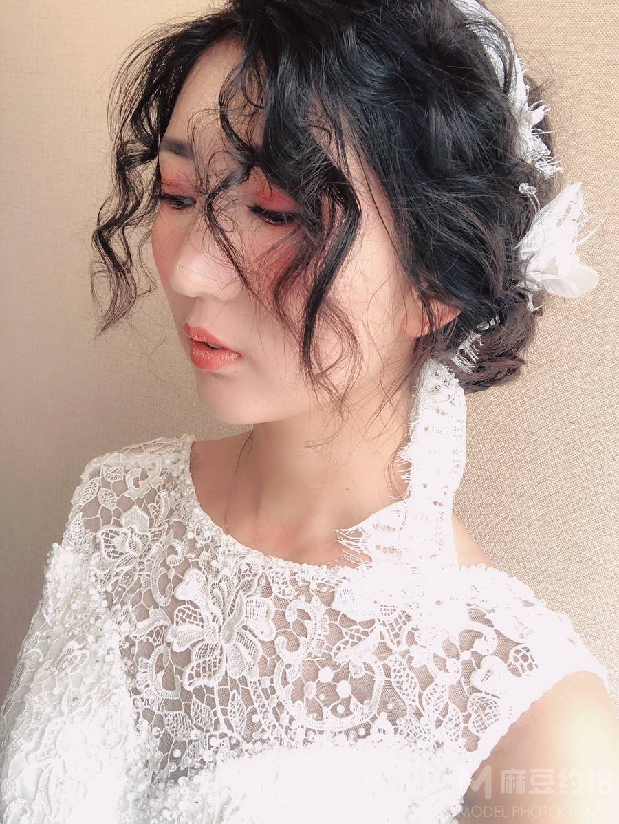 妆容模特