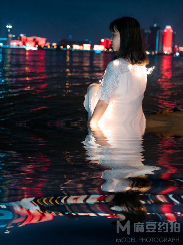 夜景模特