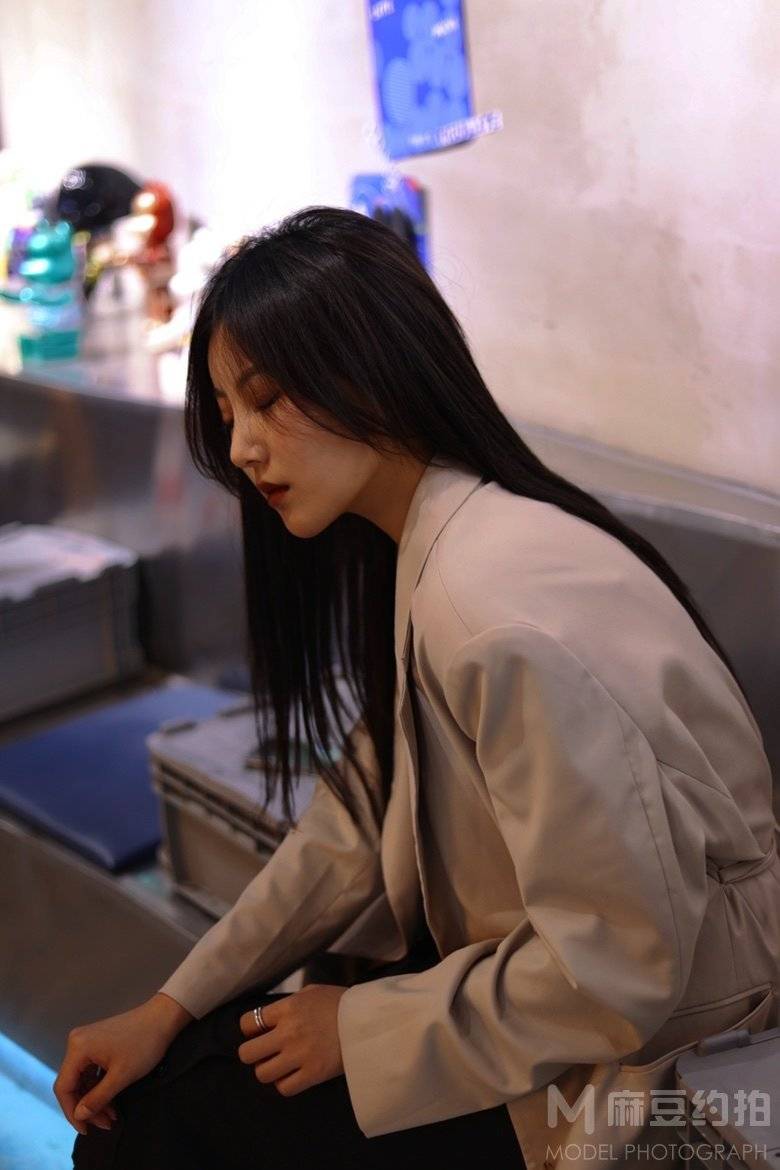 情绪模特