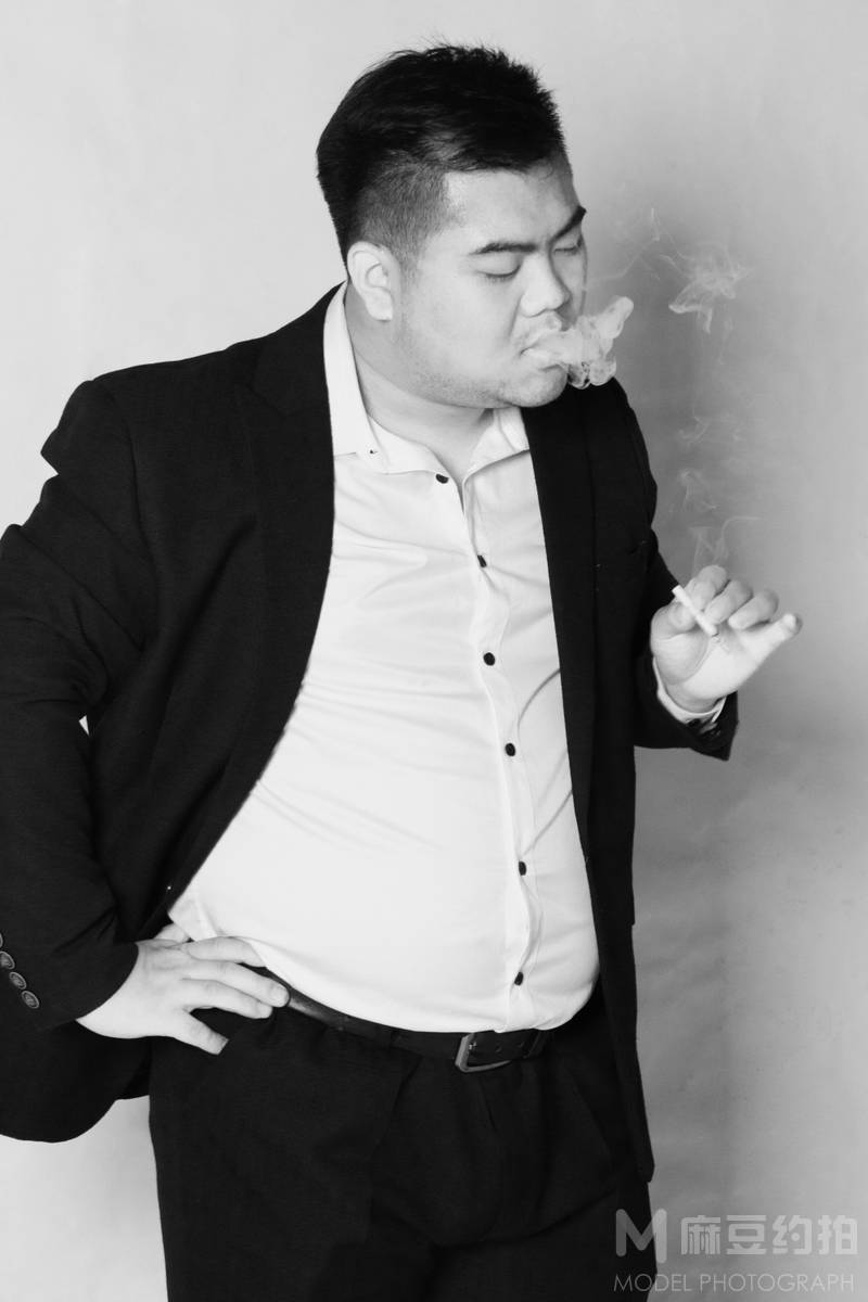 黑白模特