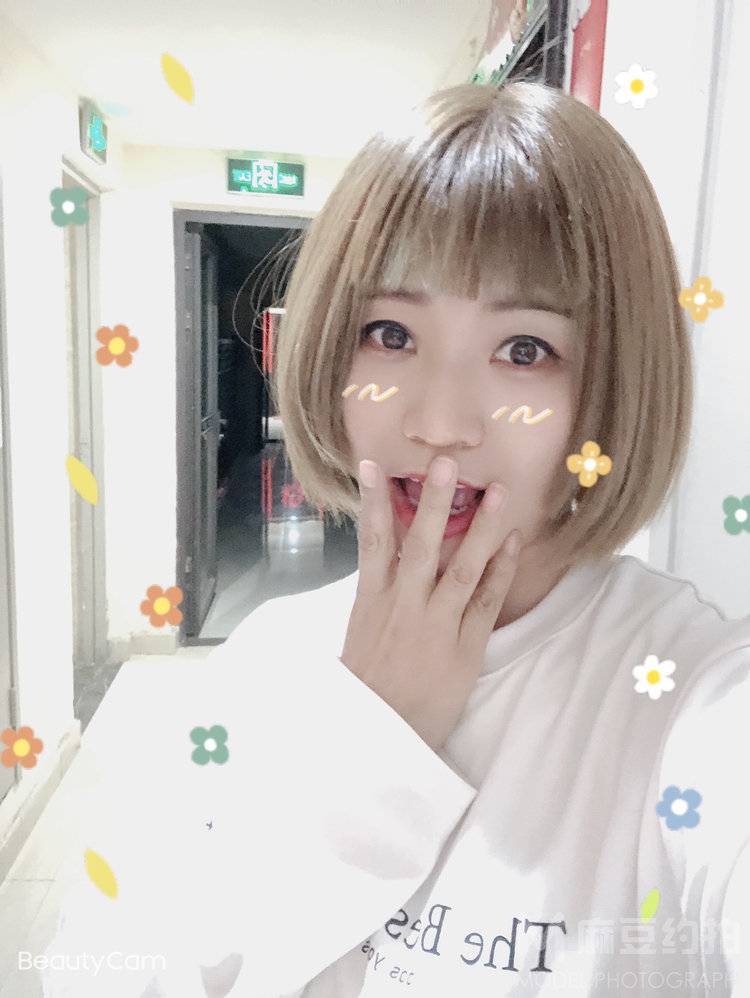 校园模特