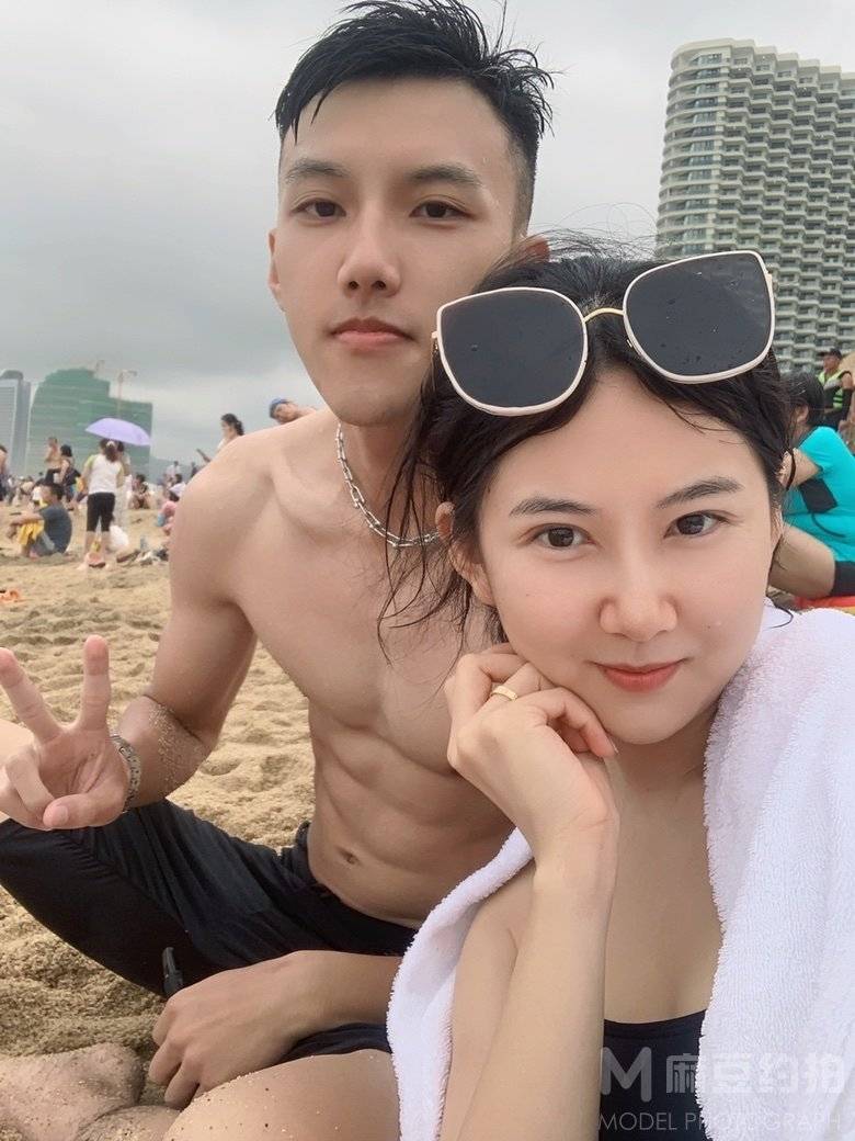 情侣模特