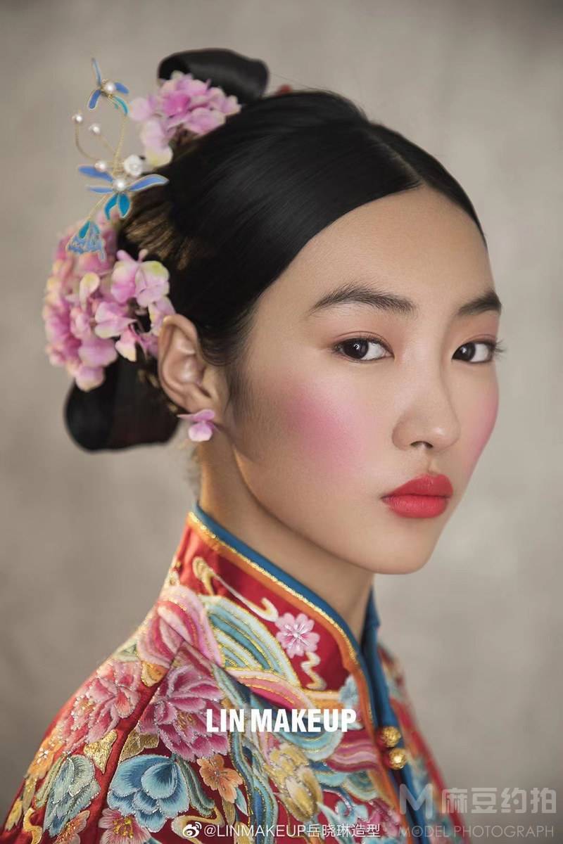 妆容模特