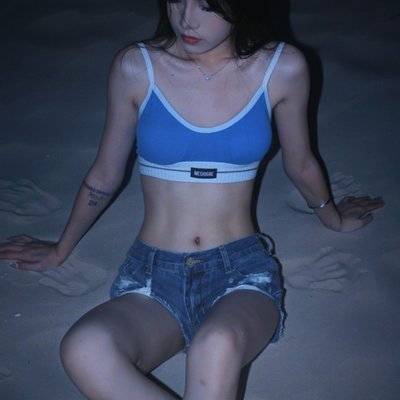 黑白模特