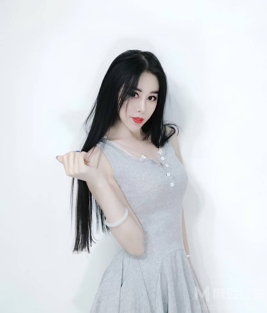宝丽来模特