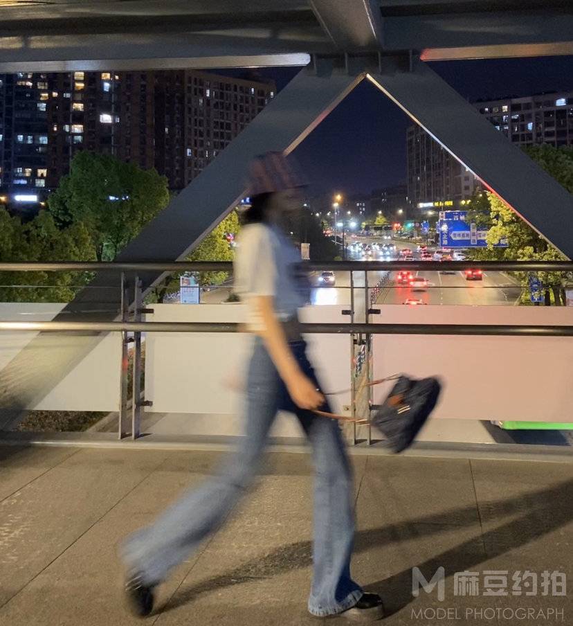 夜景模特
