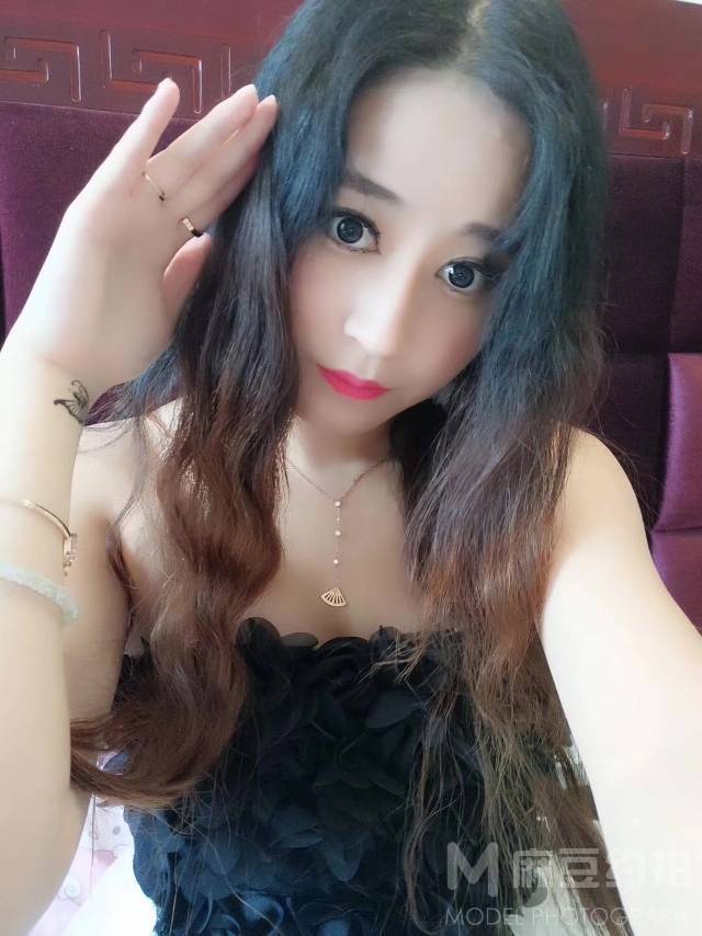 纪实模特