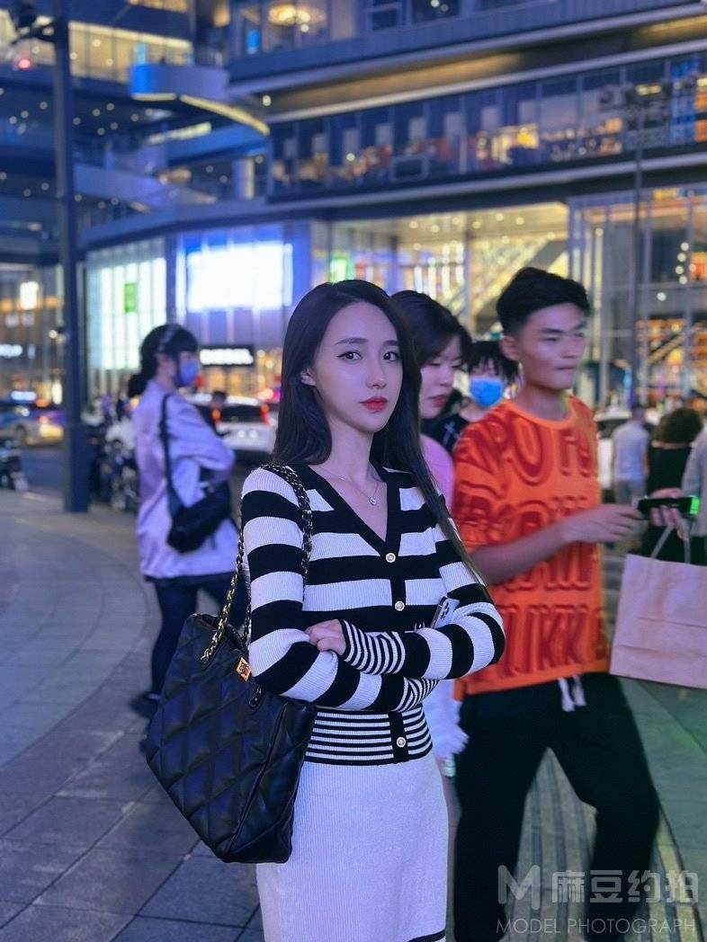 夜景模特