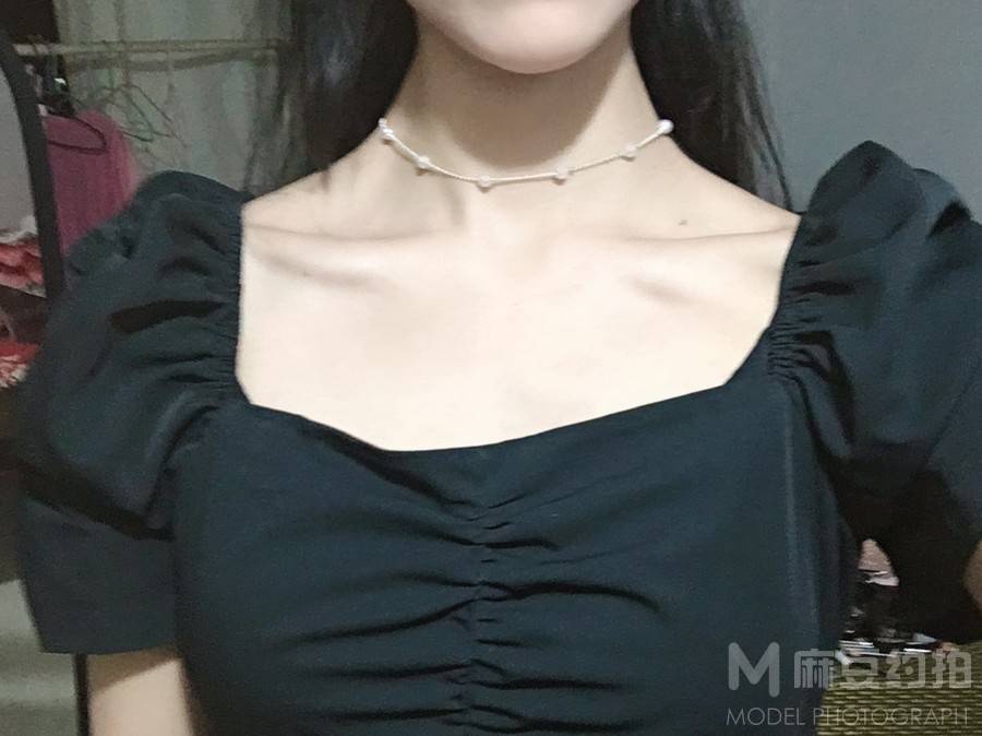 黑白模特