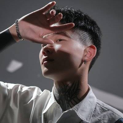 黑白模特