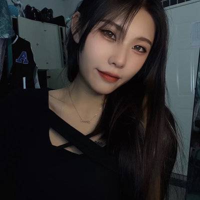 黑白模特