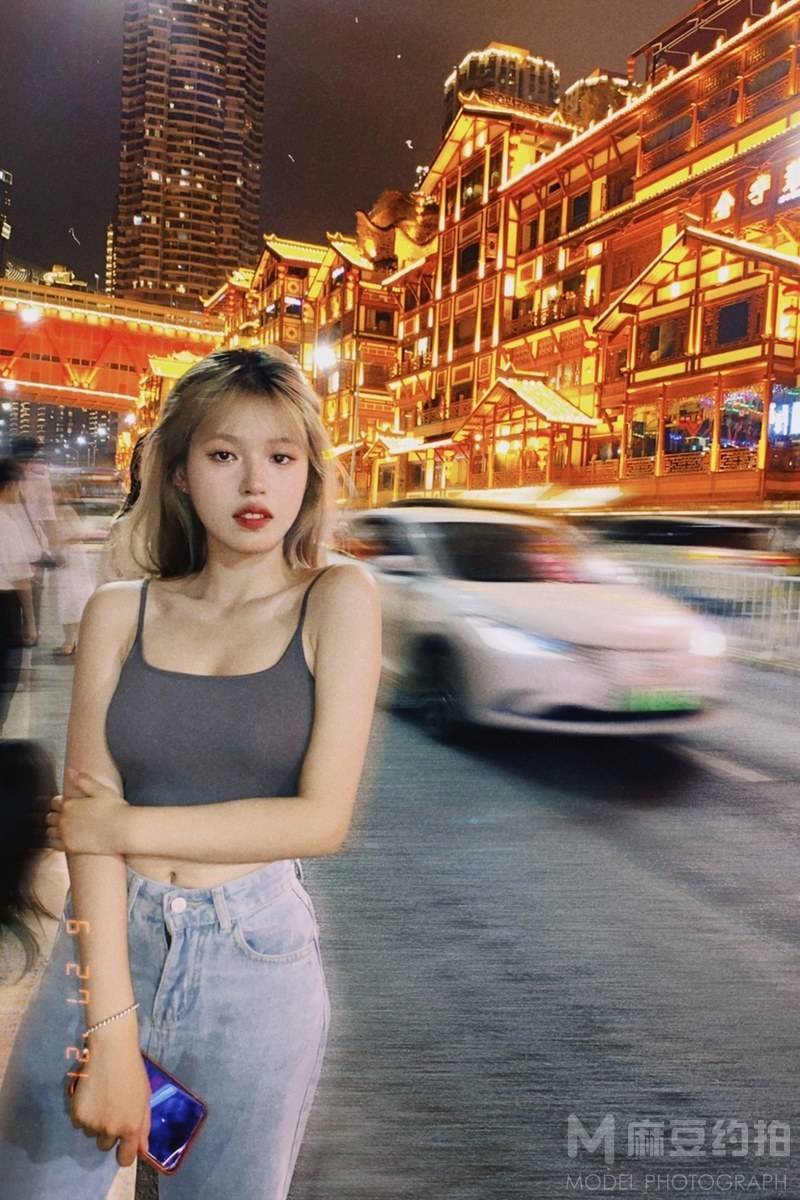 情绪模特