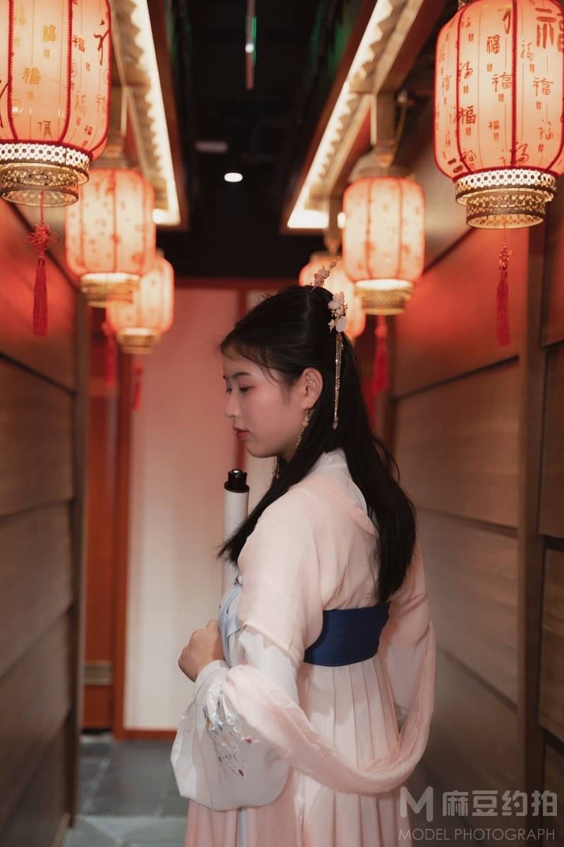 汉服模特