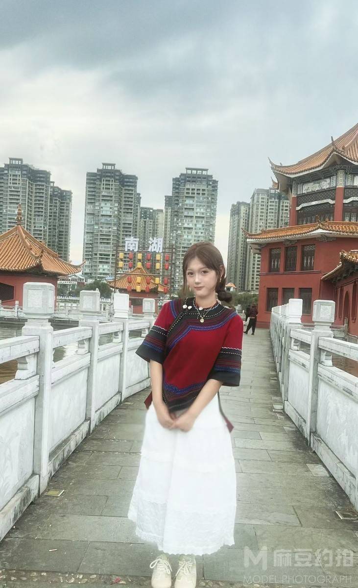 妆容模特