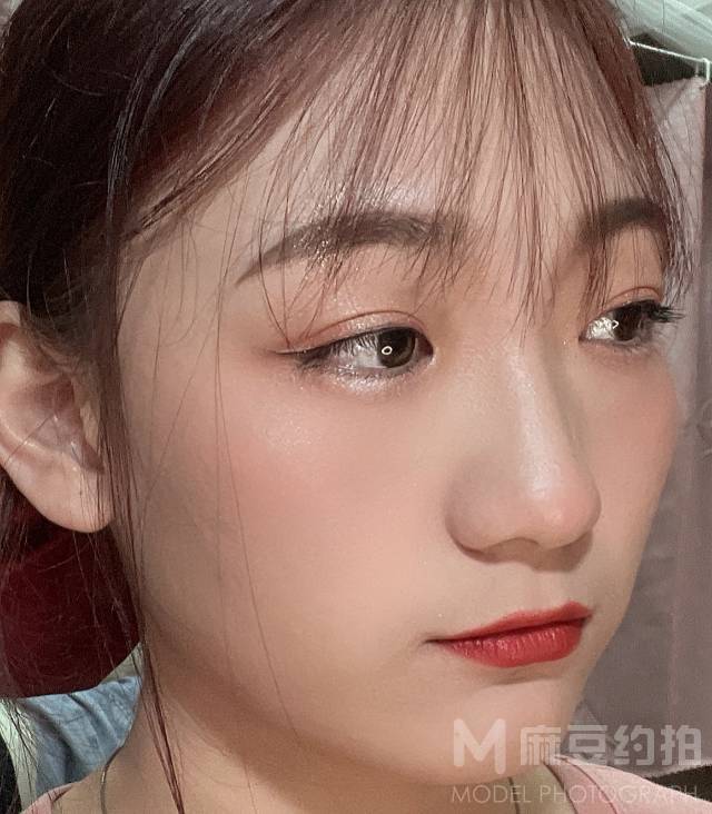 妆容模特