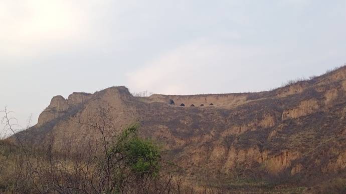 黄土高坡大峡谷