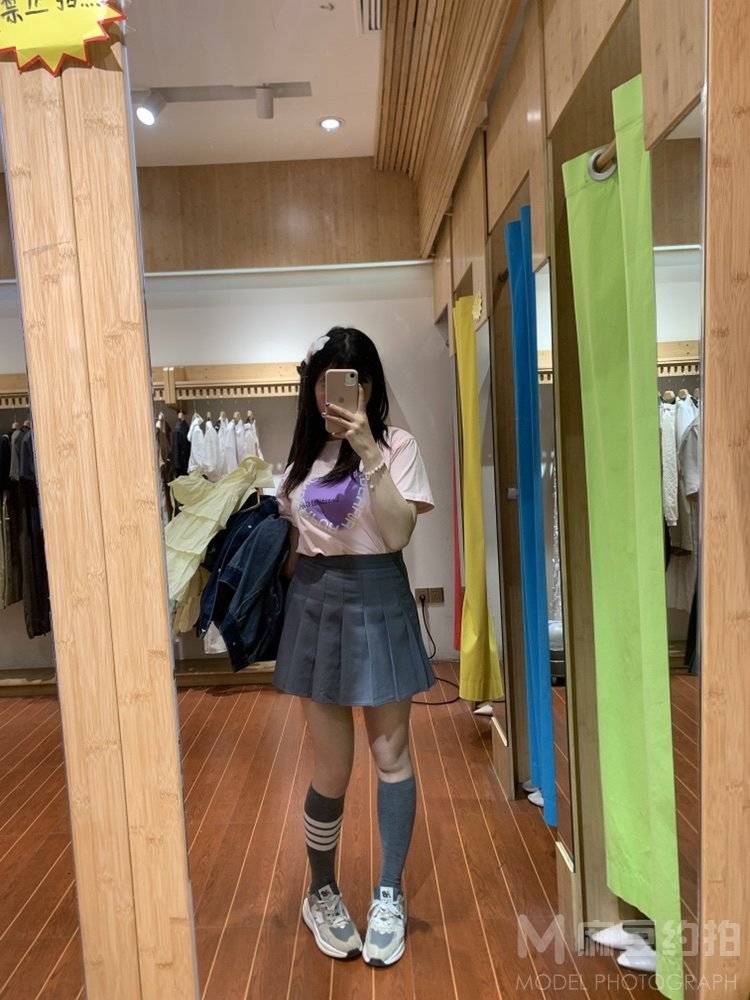 清新模特