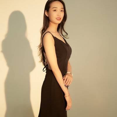 黑白模特