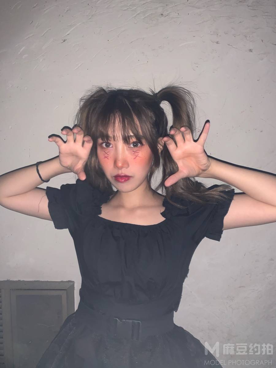 妆容模特