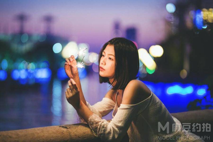 夜景模特