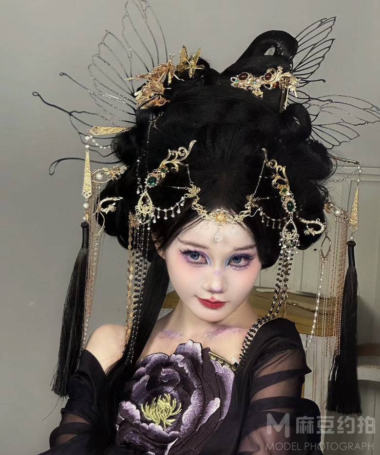妆容模特