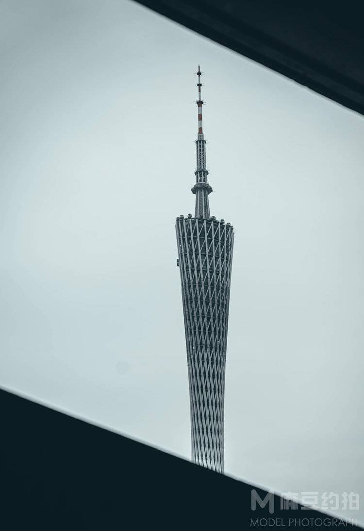 黑白模特
