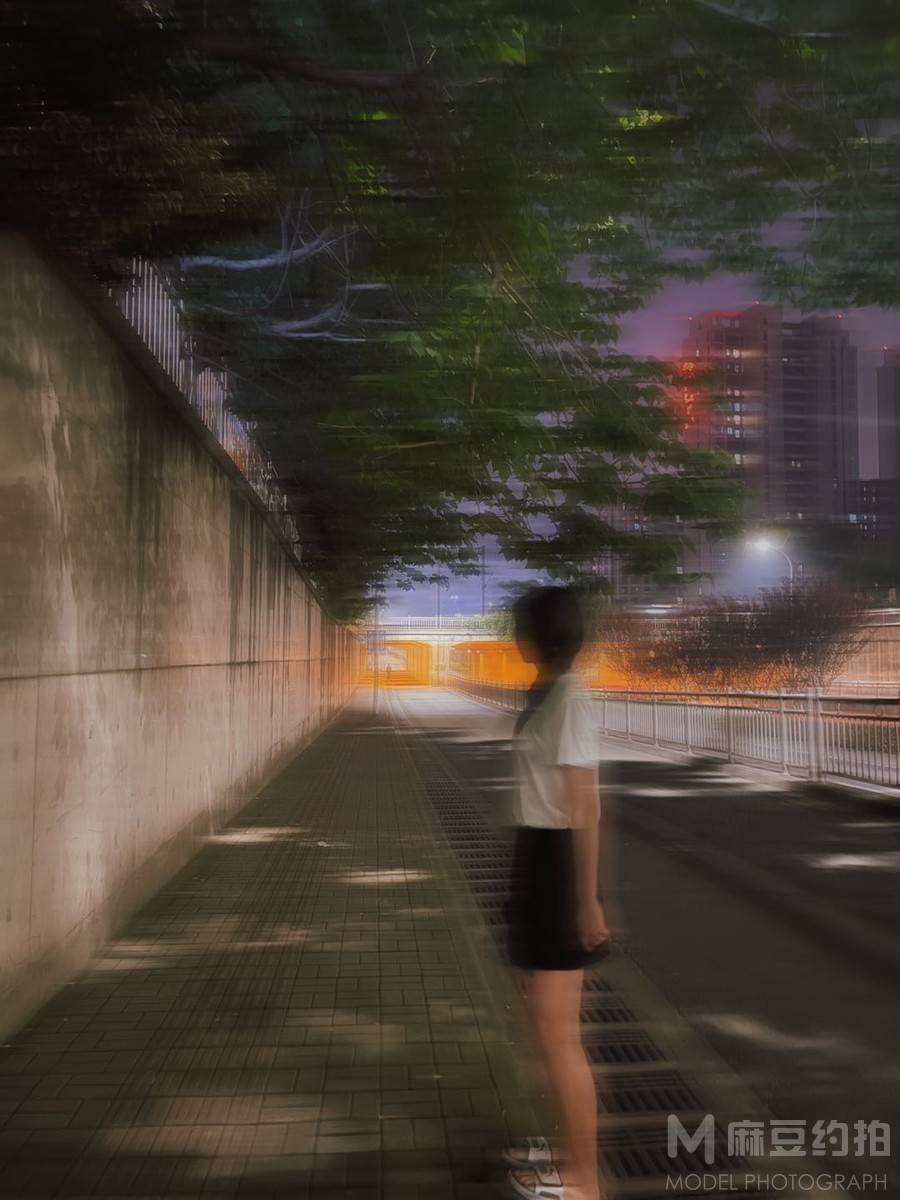 夜景模特