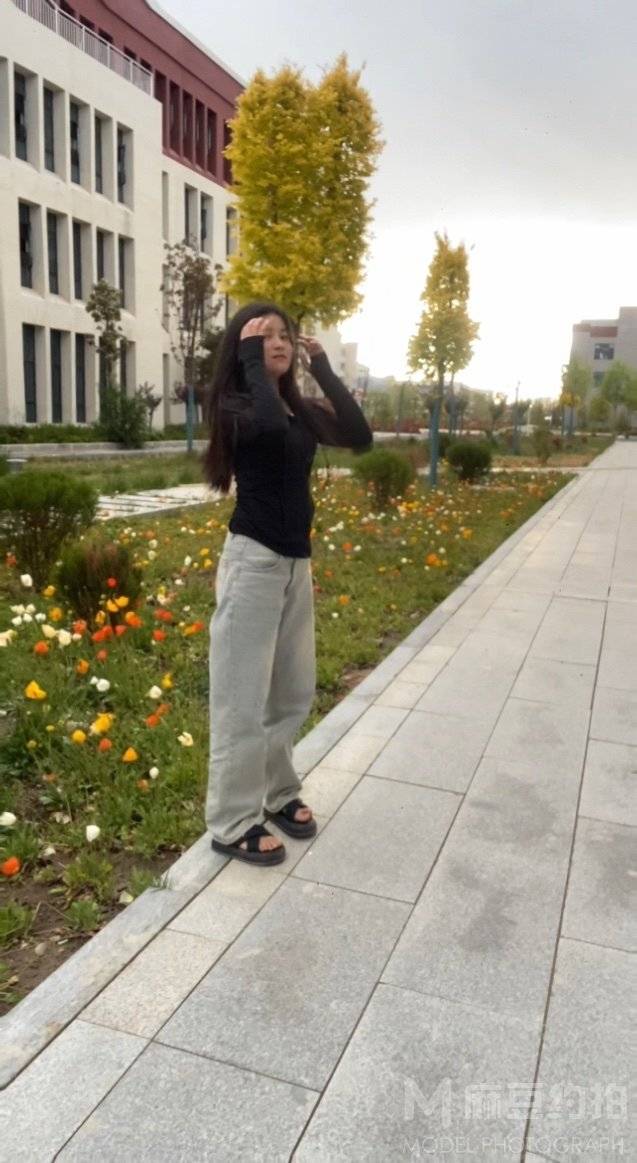 校园模特