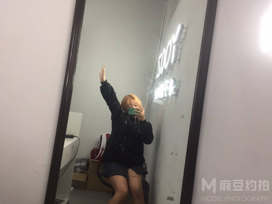 暗黑模特
