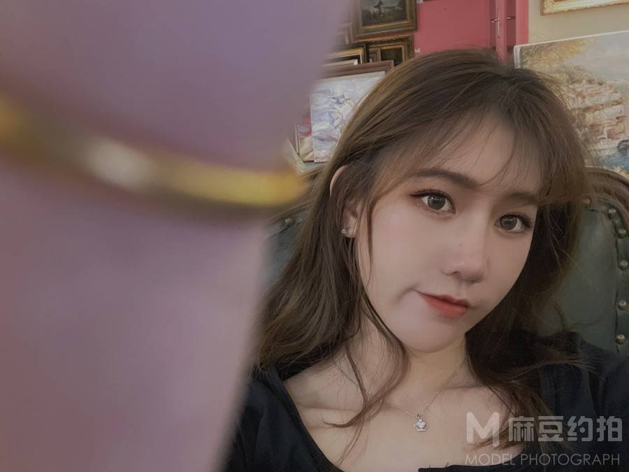 黑白模特