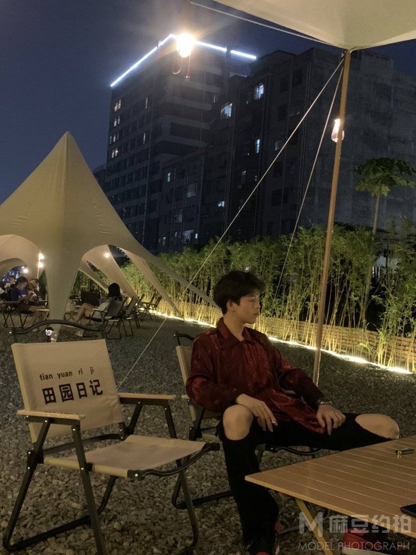 夜景模特