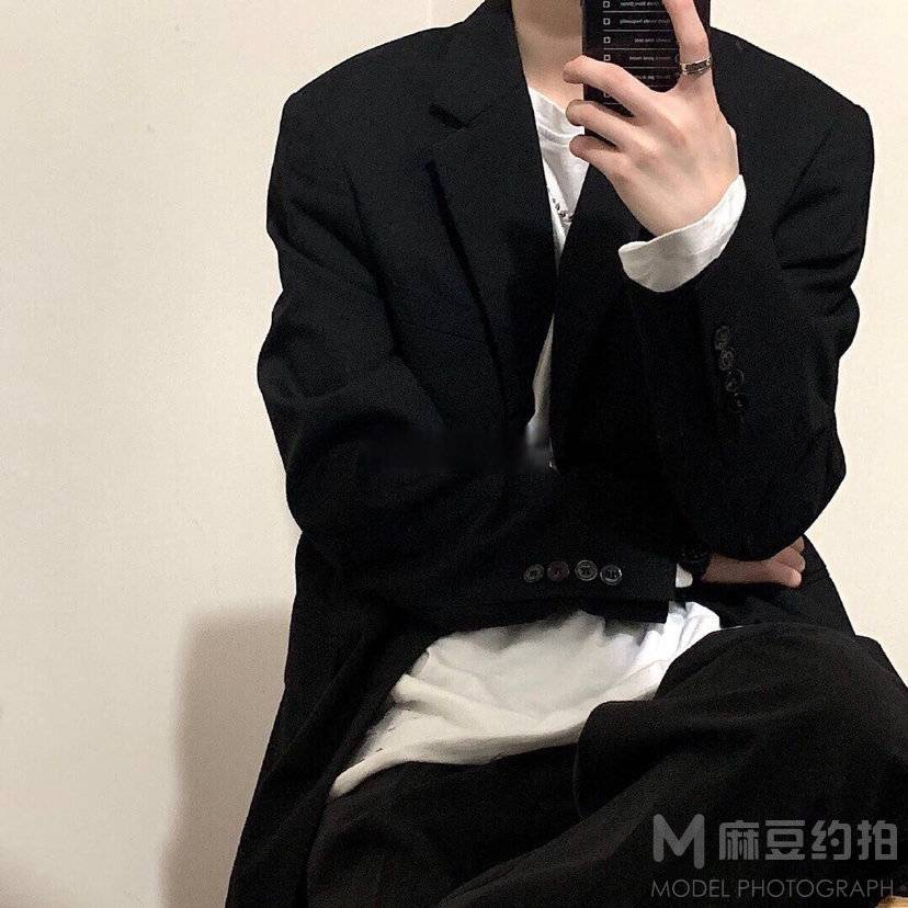 黑白模特