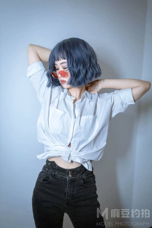 情绪模特
