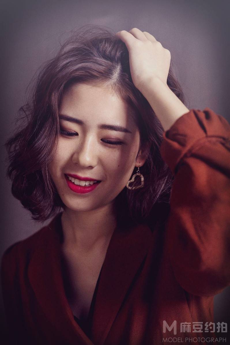 情绪模特
