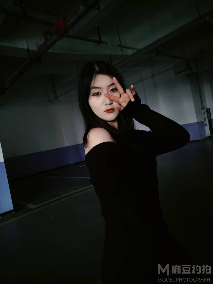 暗黑模特