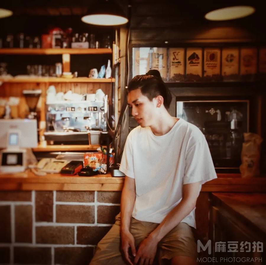 黑白模特