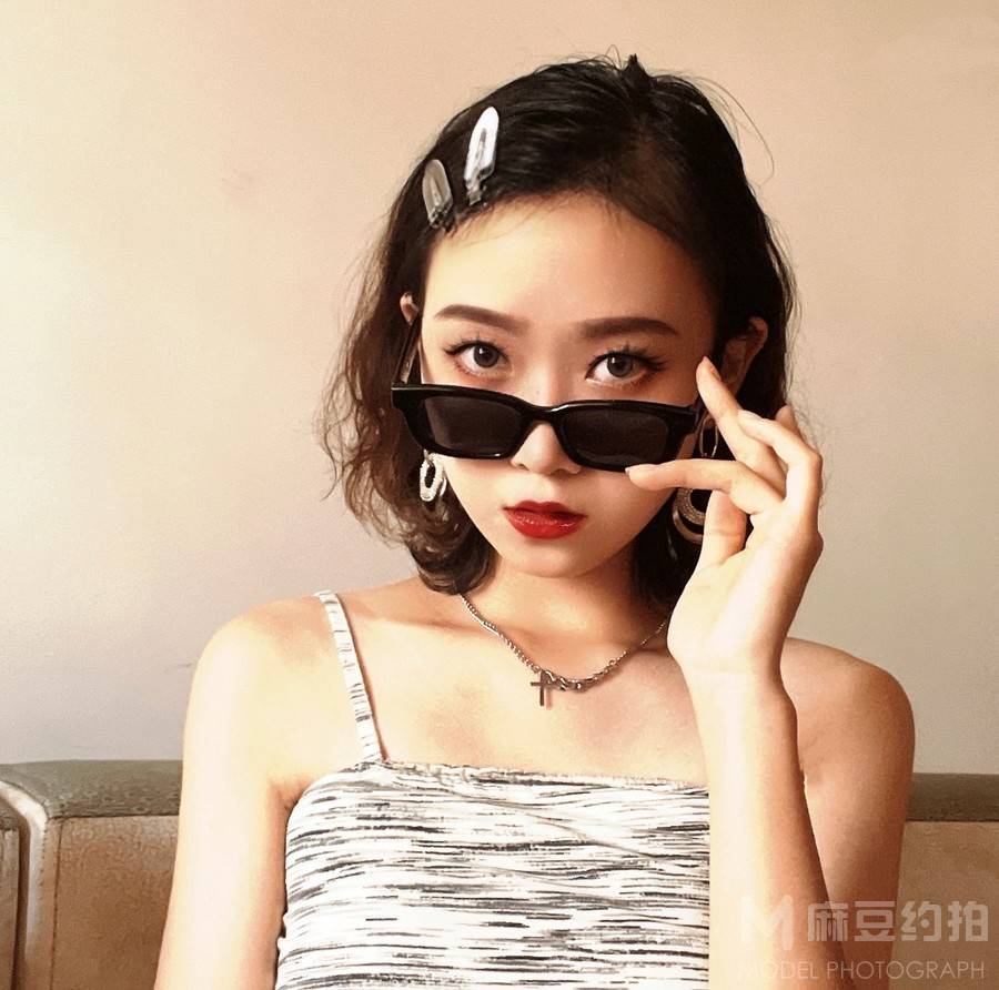 胶片模特
