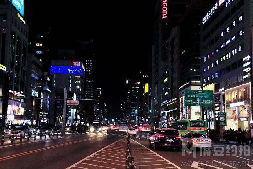 夜景模特