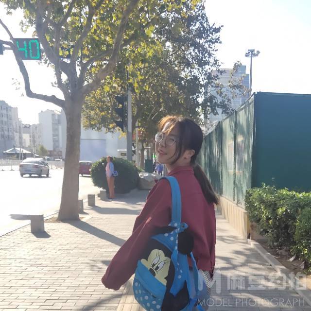 校园模特