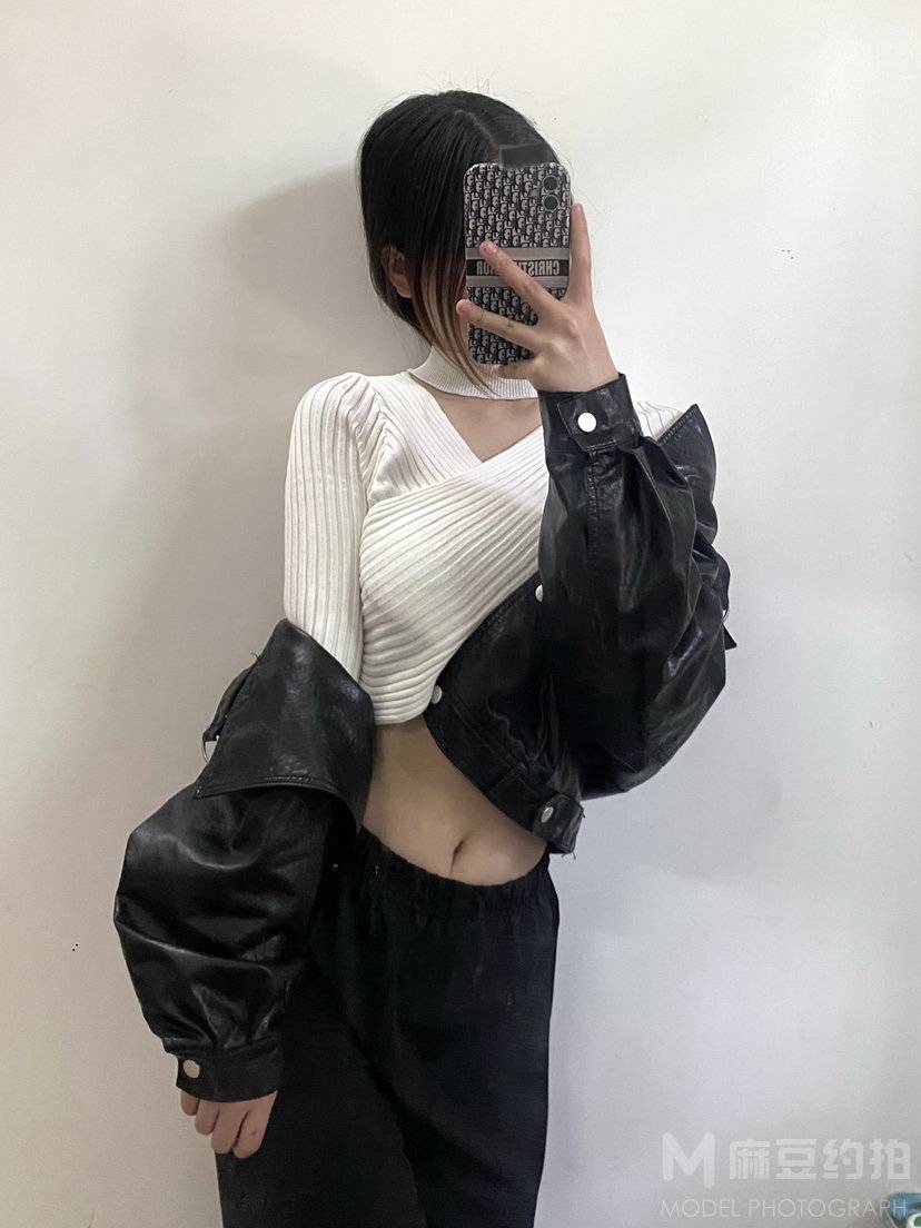 黑白模特