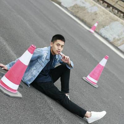 黑白模特